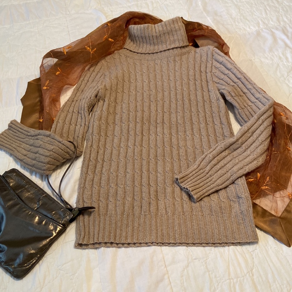 Gorgeous Anne Klein sweater in rich camel color. Great for cuddling by the fire!